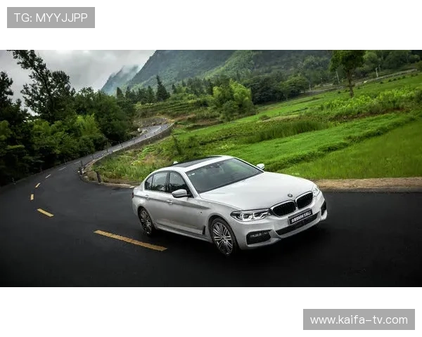 通过凯发足球官网快速了解最新的足球新闻和赛事动态把握比赛脉搏